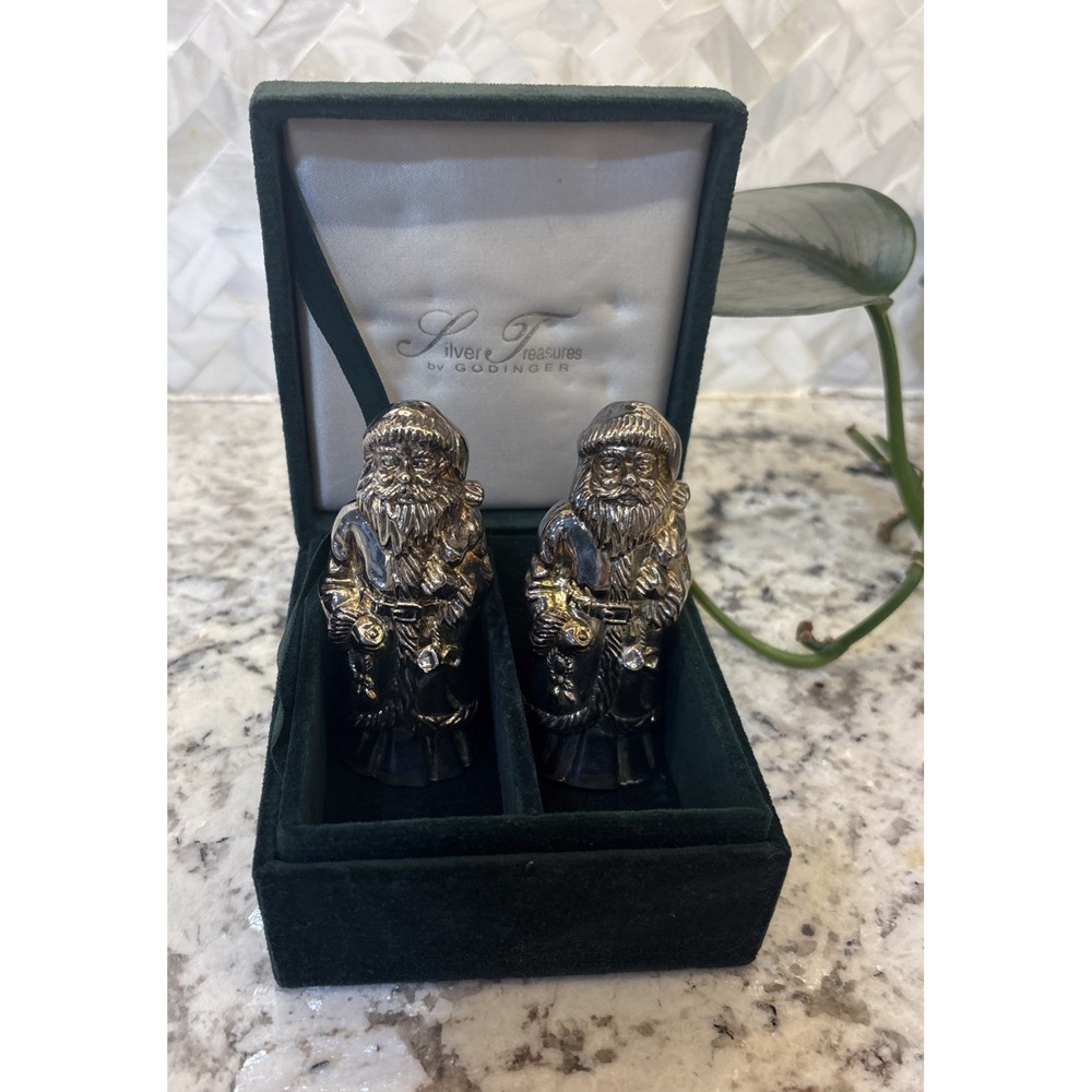 SIlver Treasures Godinger Silver Plated Santa Salt and Pepper‎ Shakers Christmas